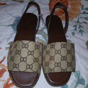 Trendy Tan and Brown Patterned Sandals